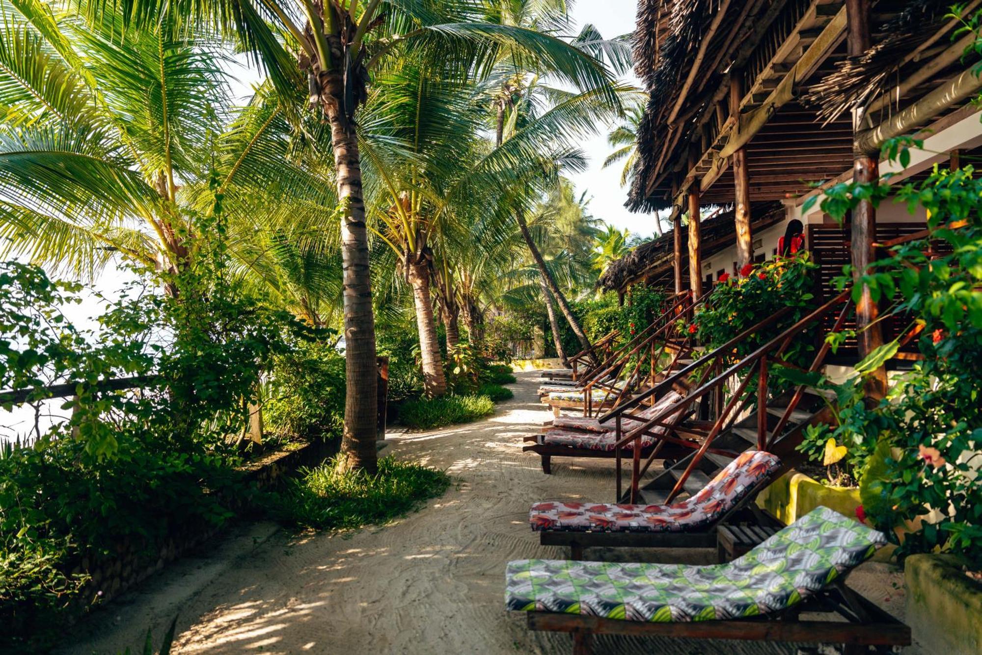 Готель Hekaya Zanzibar Пінгве