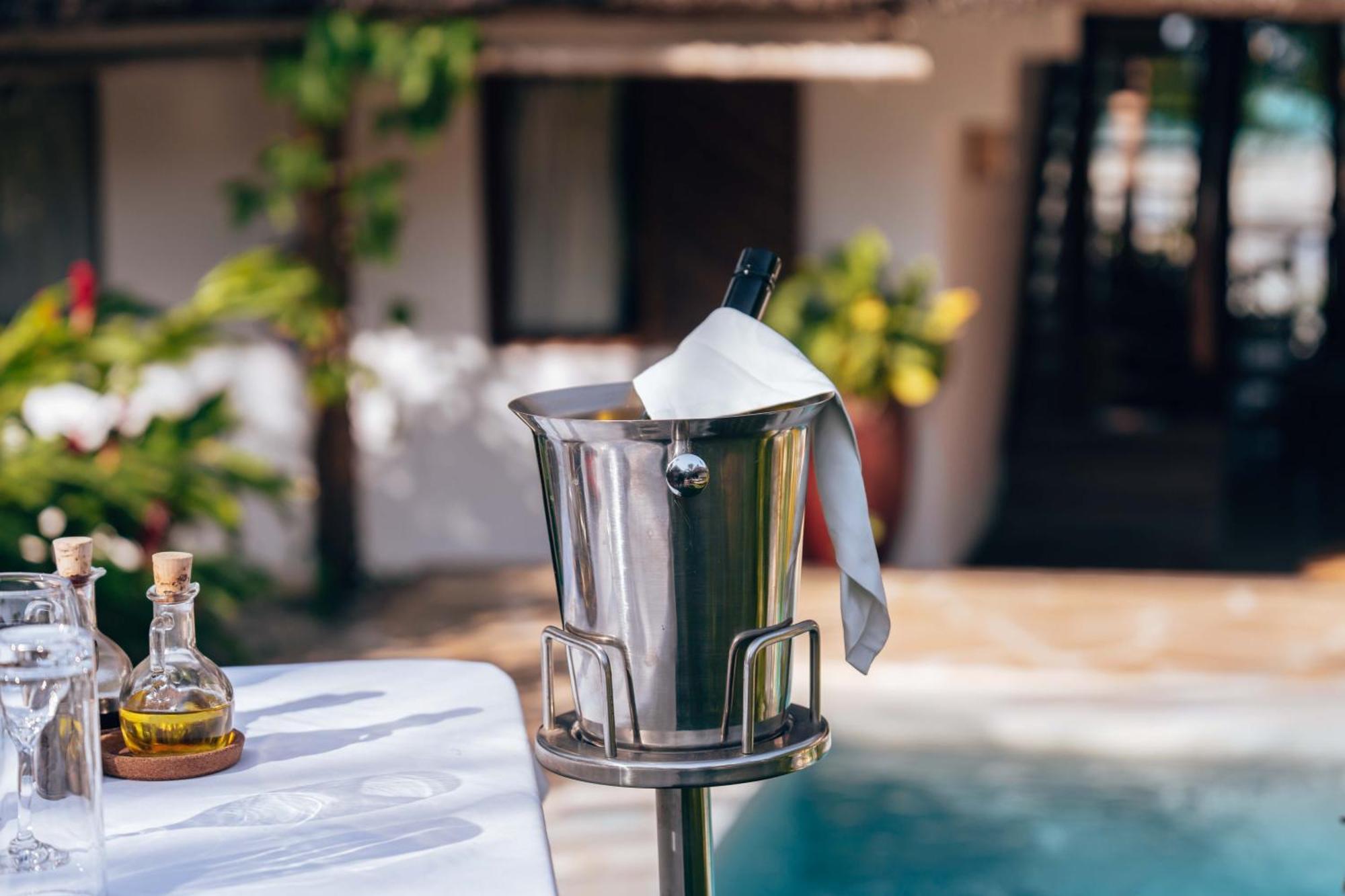 Готель Hekaya Zanzibar Пінгве